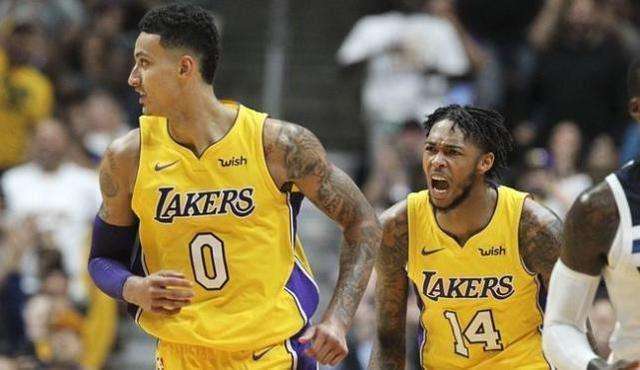  詹姆斯三双率湖人逆转勇士迎关键胜利