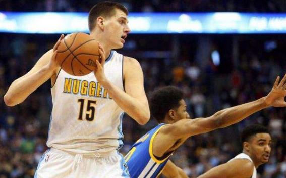  约基奇三双领衔掘金轻取鹈鹕巩固西部榜首