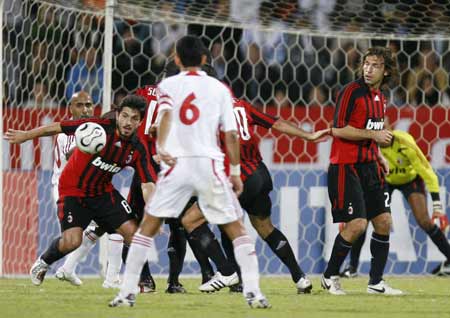  狼队中卫组合固若金汤零封近期状态火热的布莱顿  